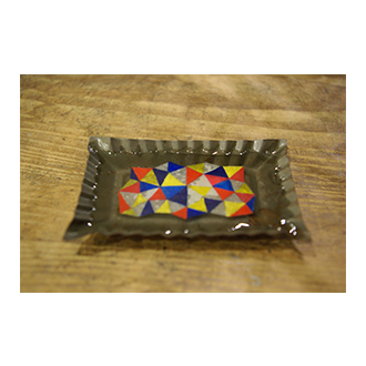 『　さんかく（赤・青・黄）　』<br>菓子型・樹脂・石州紙・楮紙・岩絵具<br> 5.0×3.0×1.0 ㎝